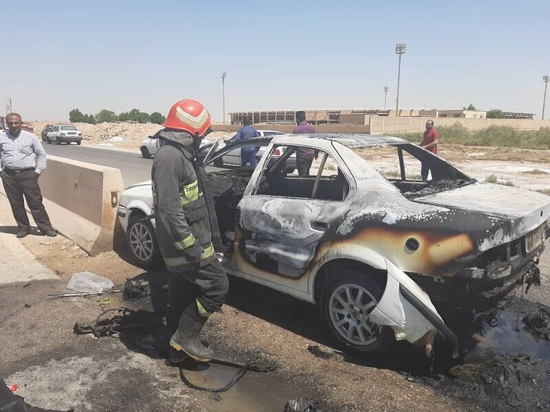 سرنشین پژو پارس زنده زنده در آتش سوخت سرنشین پژو پارس زنده زنده در آتش سوخت