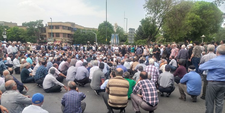 تجمع بازنشستگان تأمین اجتماعی معترض به حقوق در چند شهر کشور +ویدئو تجمع بازنشستگان تأمین اجتماعی معترض به حقوق در چند شهر کشور +ویدئو
