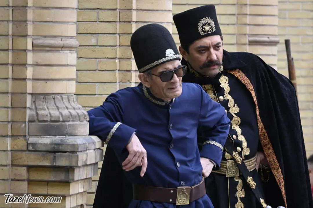 ژست جالب ناصرالدین شاه در کنار خواجهباشی خوش تیپ! ژست جالب ناصرالدین شاه در کنار خواجهباشی خوش تیپ!