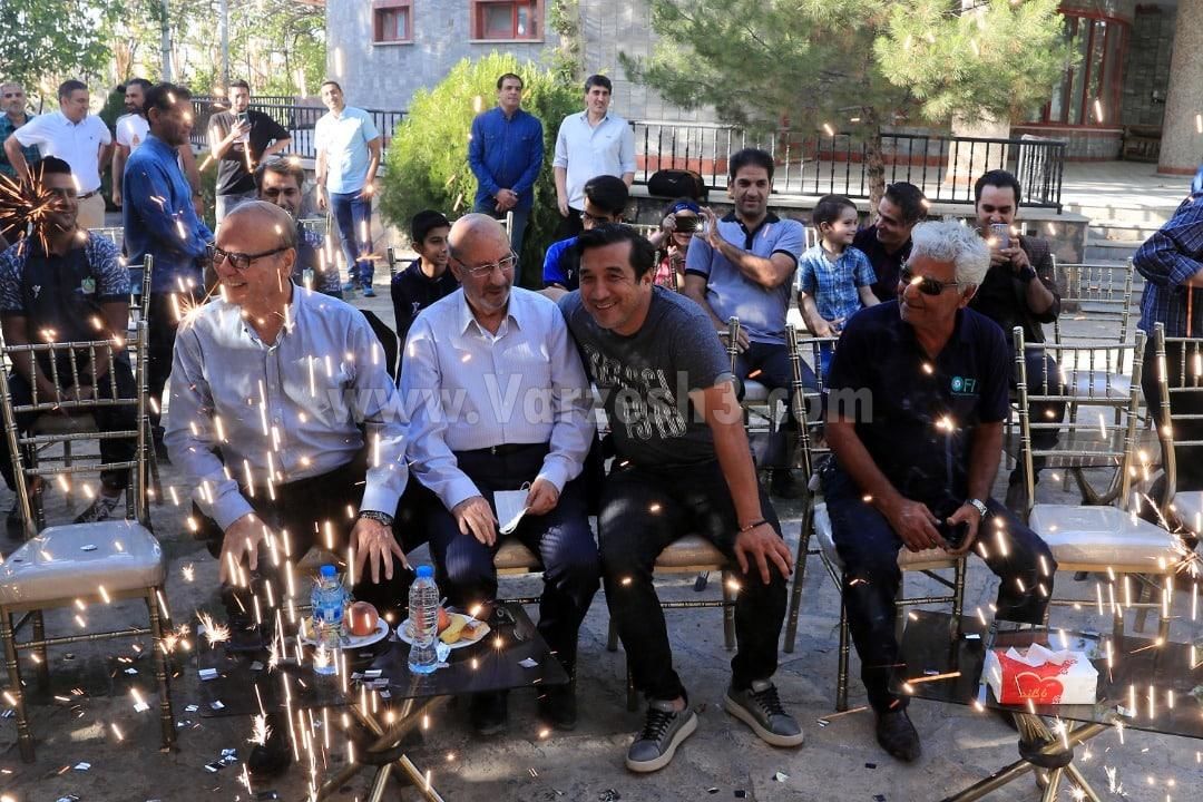 خداداد عزیزی در روز تولدش سورپرایز شد +تصاویر