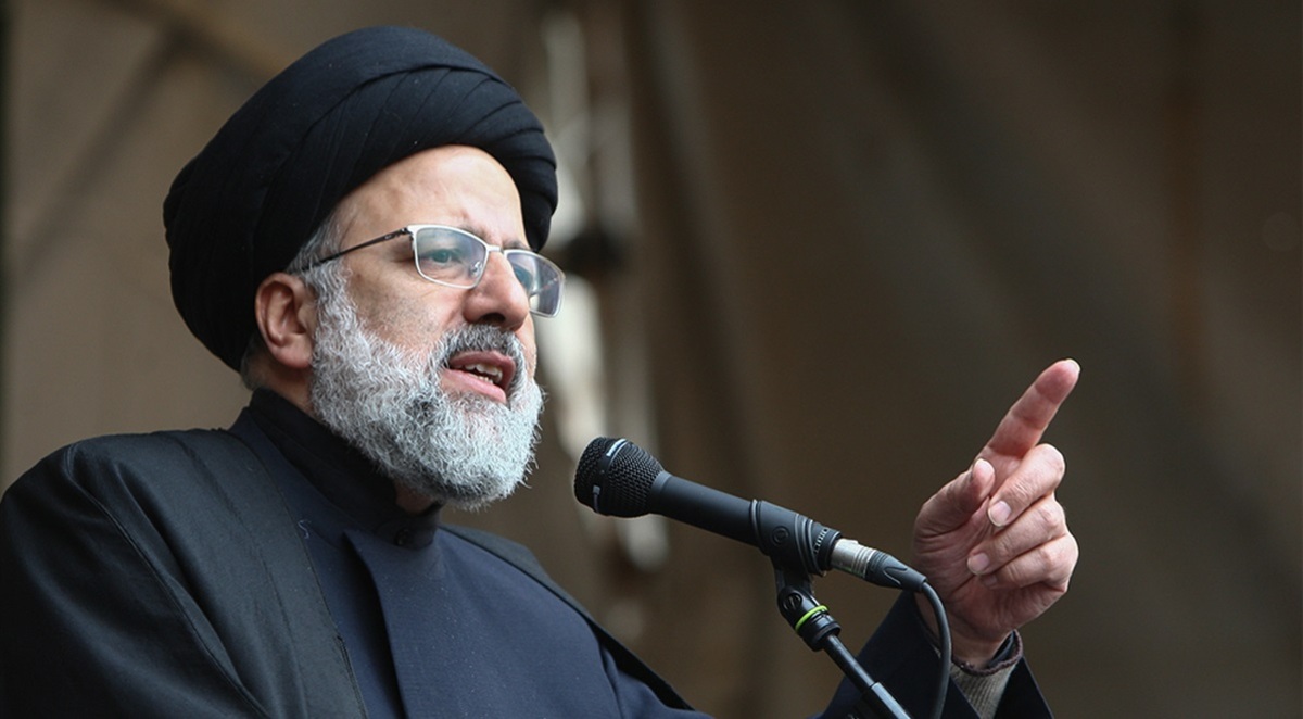 آقای رئیسی! یادتان هست گفتید بازنشستهها نوه نتیجه دارند، خرجشان ۳برابر شده؟ آقای رئیسی! یادتان هست گفتید بازنشستهها نوه نتیجه دارند، خرجشان ۳برابر شده؟