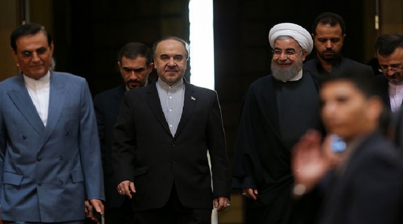 عیادت حسن روحانی از مسعود سلطانی‌فر در بیمارستان +عکس