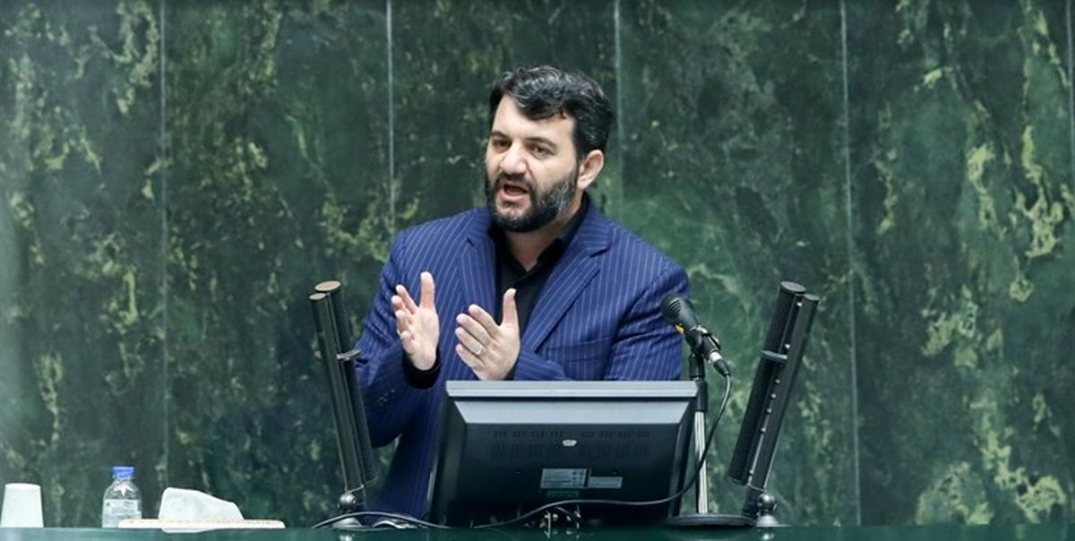 آقای عبدالملکی ۴ سال است که دروغ میگویید و حالا با سری افکنده استعفا دادید! آقای عبدالملکی ۴ سال است که دروغ میگویید و حالا با سری افکنده استعفا دادید!