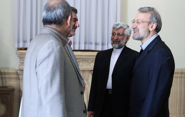 درگیری بین لاریجانی و جلیلی در جلسه مجمع تشخیص! +عکس