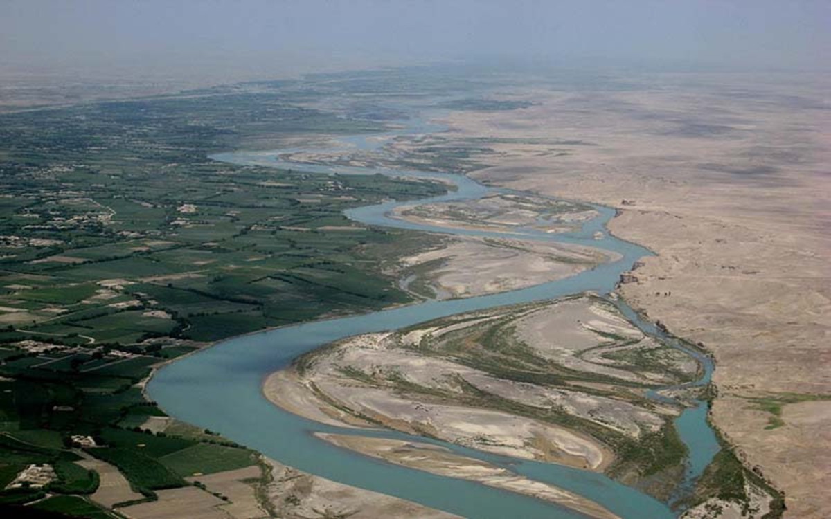ایران به طالبان درباره حقابه هیرمند هشدار داد ایران به طالبان درباره حقابه هیرمند هشدار داد