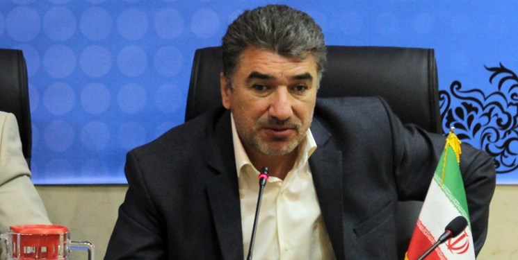 برخی تصور می‌کنند راه درست، پیروی از روسیه است!