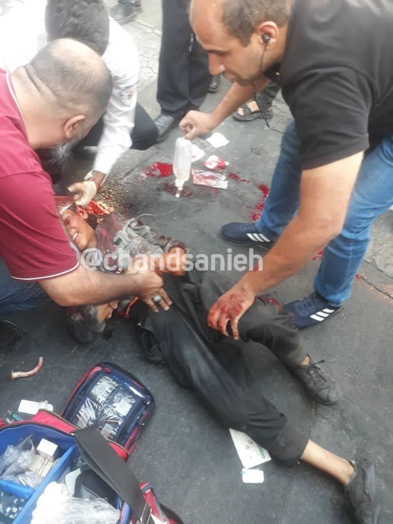 کودک‌کار در تصادف با بنز تشریفات در تهران غرق خون شد +عکس