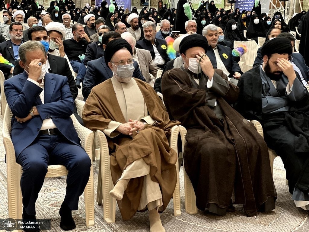 عکس| سید محمد خاتمی، حسن خمینی و اسحاق جهانگیری در مراسم چهلم مرحوم دعایی