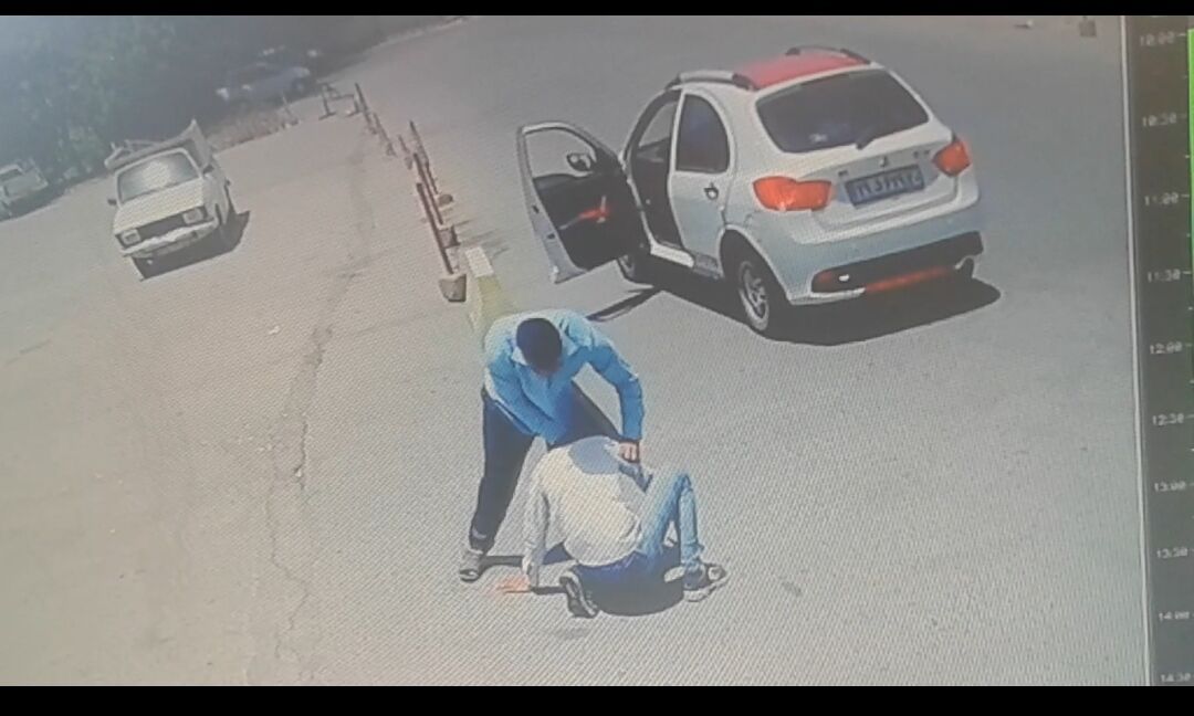 ضرب و شتم پارکبان بیمارستان در اندیمشک؛ این رفتار ناشایست توسط مامور انتظامی بود؟ +عکس