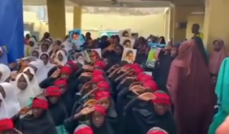 ویدئو| «سلام فرمانده» به آفریقا هم صادر شد!