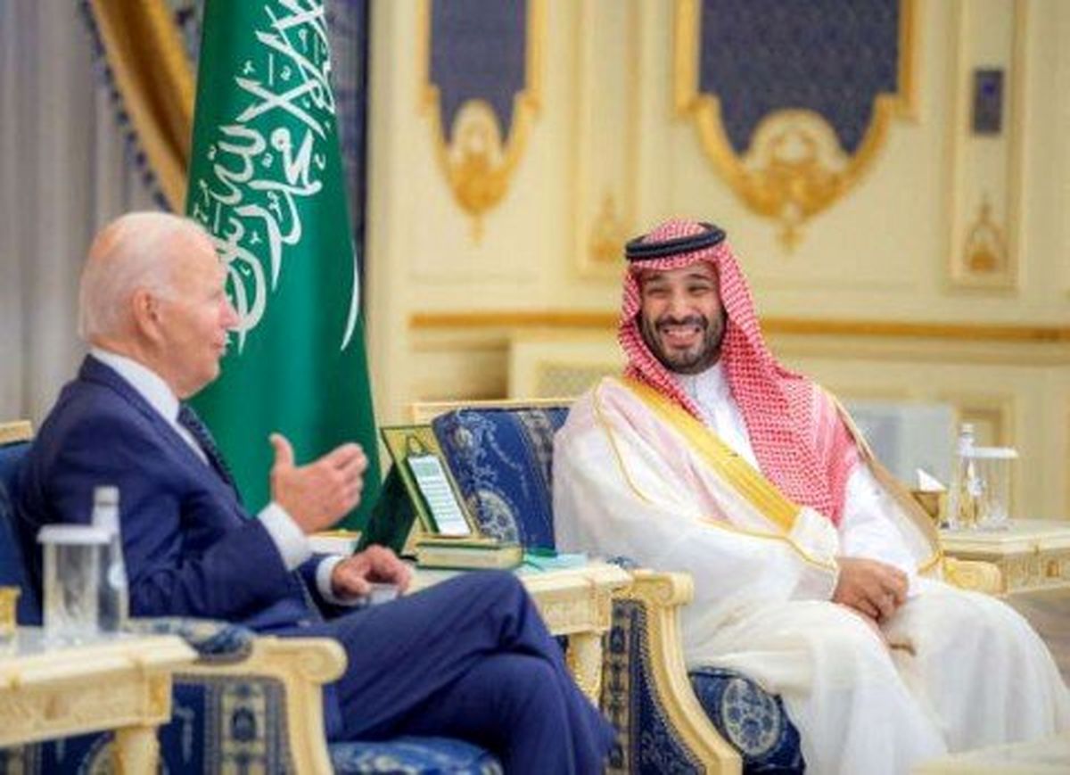 سوال یک خبرنگار از بایدن که باعث «لبخند شماتت» بنسلمان شد سوال یک خبرنگار از بایدن که باعث «لبخند شماتت» بنسلمان شد