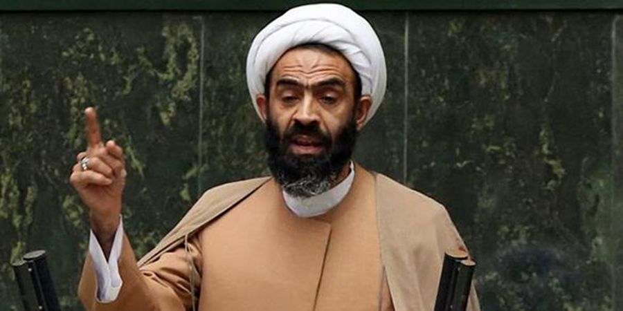 حمله یک نماینده مجلس به حسن روحانی: باید پشت میلههای زندان باشد حمله یک نماینده مجلس به حسن روحانی: باید پشت میلههای زندان باشد