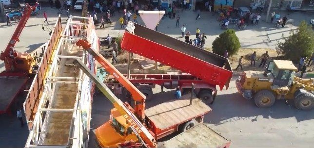 در برخورد تریلر با پل‌هوایی یک نفر جان باخت! +عکس