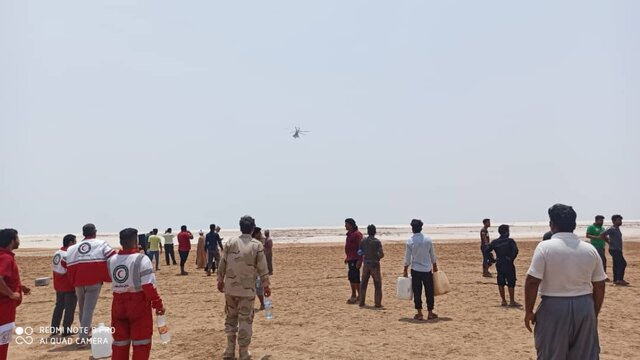 ۷ فرد گرفتار شده در ساحل باتلاقی نجات یافتند ۷ فرد گرفتار شده در ساحل باتلاقی نجات یافتند