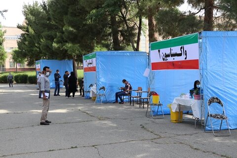 جنجال برچسب‌های تاریخ انقضا گذشته واکسن‌های آسترازنکا/ واکسن‌ها قانونا باید جمع‌آوری می‌شد
