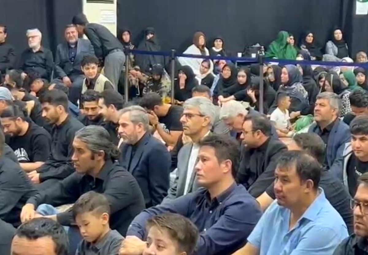 عکس| عزاداری باقری کنی و تیم مذاکره‌کننده هسته‌ای در وین