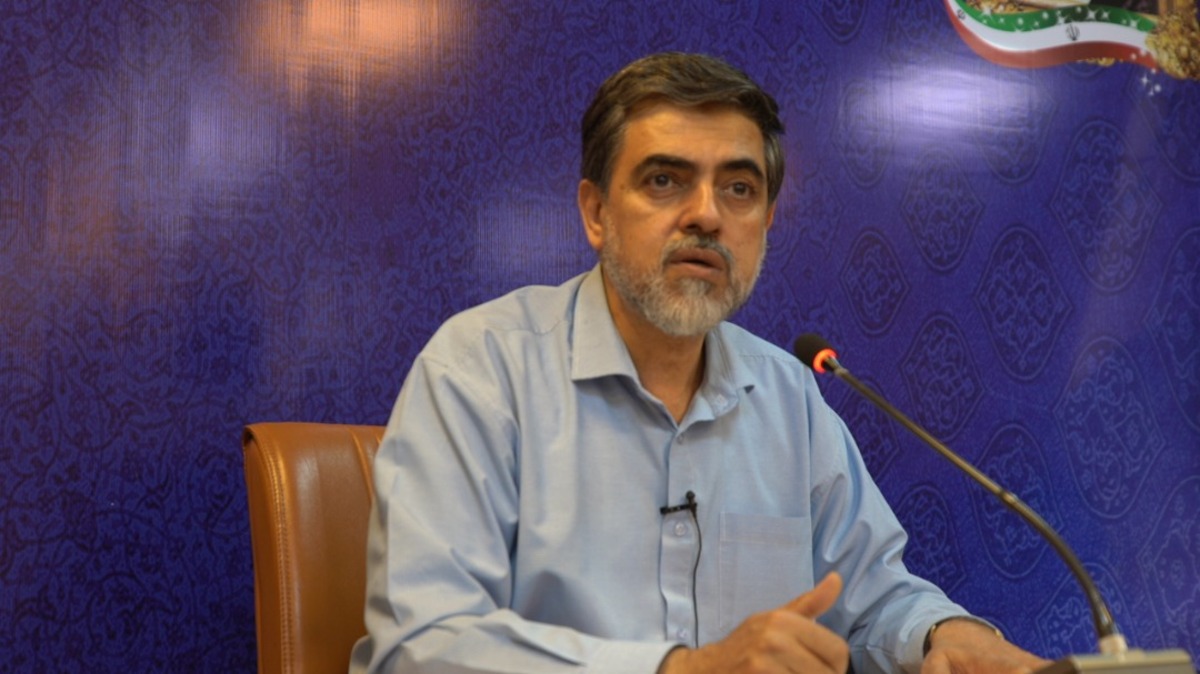 سلبریتی‌ها را در ون گشت ارشاد بنشانند، بدحجاب‌ها می‌فهمند مسئله جدی است!