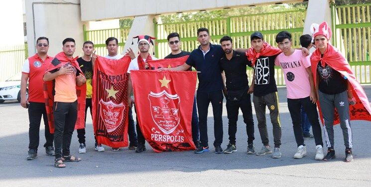 جنجال قبل از بازی پرسپولیس در ورزشگاه آزادی/ شعار هواداران علیه سپاهان و استقلال! جنجال قبل از بازی پرسپولیس در ورزشگاه آزادی/ شعار هواداران علیه سپاهان و استقلال!