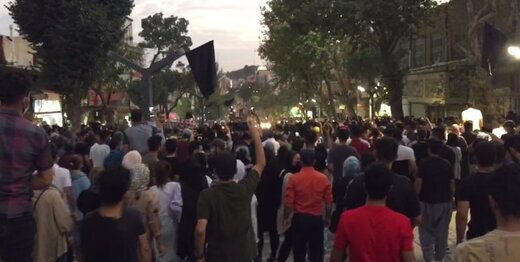 کیهان: پادوهای دشمن نقاب ‌انداختند/ به جنایتکاران امان ندهید