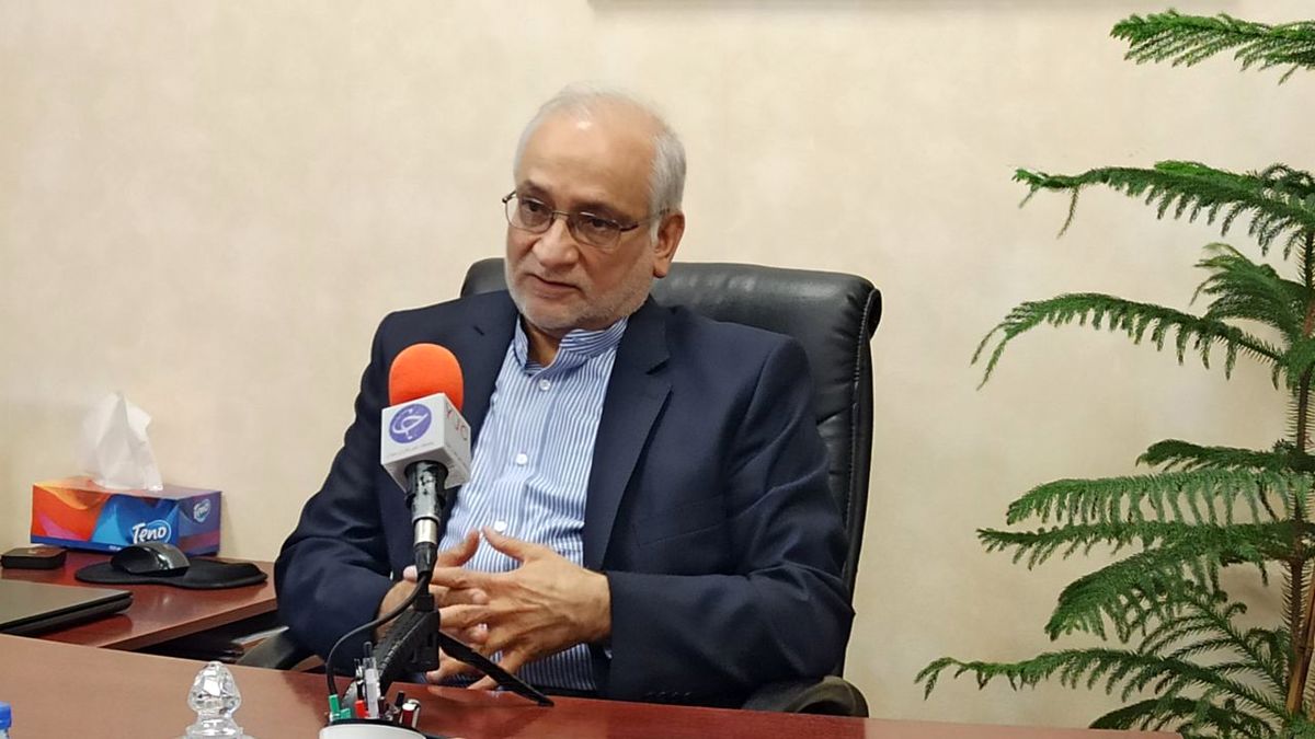 بازی بچگانه و بازی با مدیران درجه ۳و ۴ را باید تبدیل کنیم به بازی بزرگان/ کاری که احمدی‌نژاد با ایران کرد دشمنان قسم‌خورده نکردند