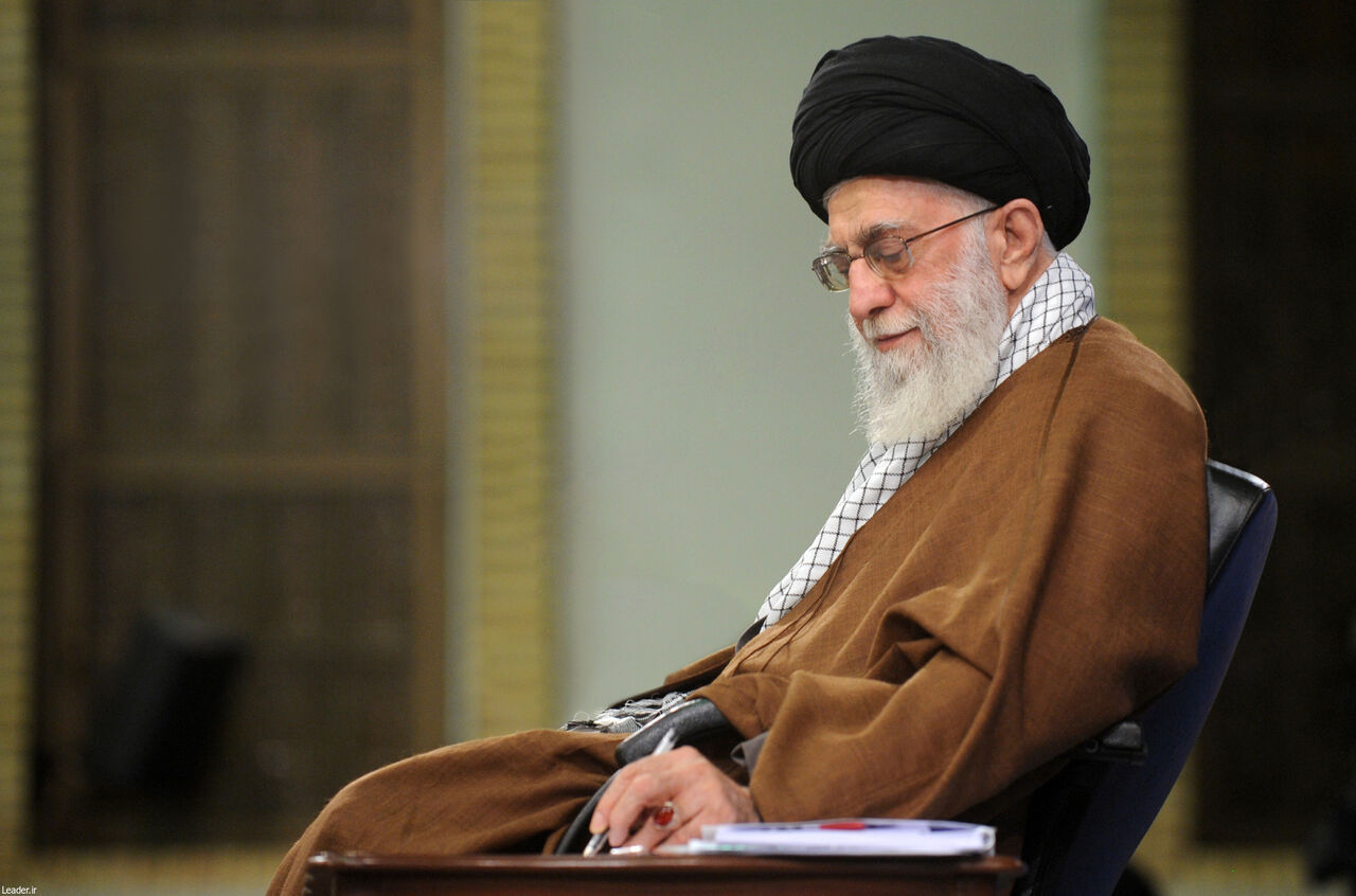 رهبر انقلاب سیاست‌های کلی برنامه هفتم توسعه را ابلاغ کردند