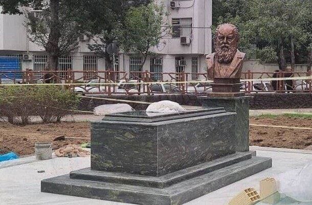 ببینید: اولین تصویر از سنگ مزار هوشنگ ابتهاج منتشر شد