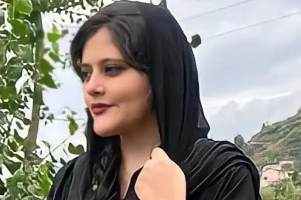 مدیرکل پزشکیقانونی: از بافتهای داخلی بدن «مهسا امینی» نمونه برداری شد! مدیرکل پزشکیقانونی: از بافتهای داخلی بدن «مهسا امینی» نمونه برداری شد!