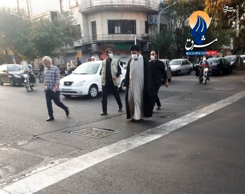 تصویری از فرزند رهبر انقلاب در اجتماع میدان انقلاب!
