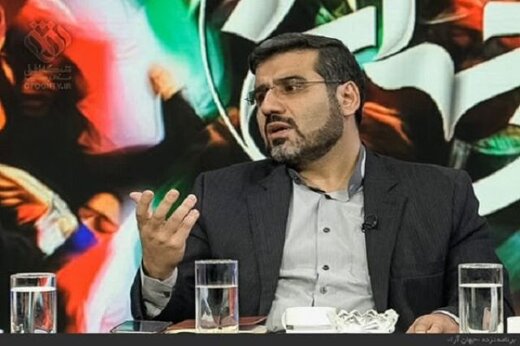 وزیر ارشاد خطاب به هنرمندان: به جامعه آرامش تزریق کنید وزیر ارشاد خطاب به هنرمندان: به جامعه آرامش تزریق کنید