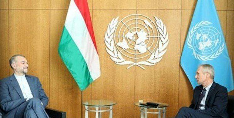 پرچم ایران در دیدار وزیر خارجه با رئیس سازمان ملل وارونه نصب شد؟ +عکس