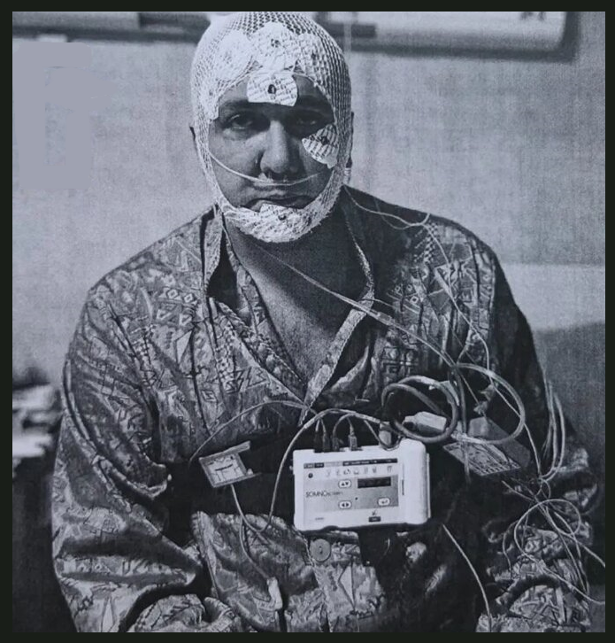 حسام نواب صفوی در بیمارستان اعصاب و روان بستری شد! +عکس