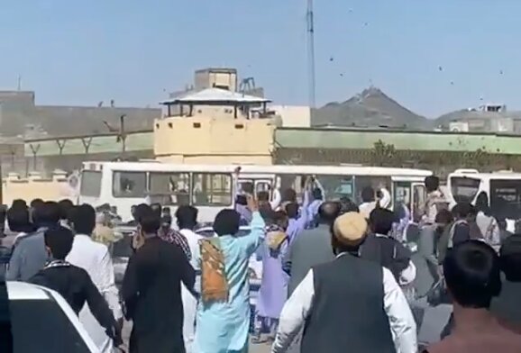 اطلاعیه دانشگاه علوم پزشکی زاهدان در مورد کشته و مفقود شدن دو دانشجو اطلاعیه دانشگاه علوم پزشکی زاهدان در مورد کشته و مفقود شدن دو دانشجو
