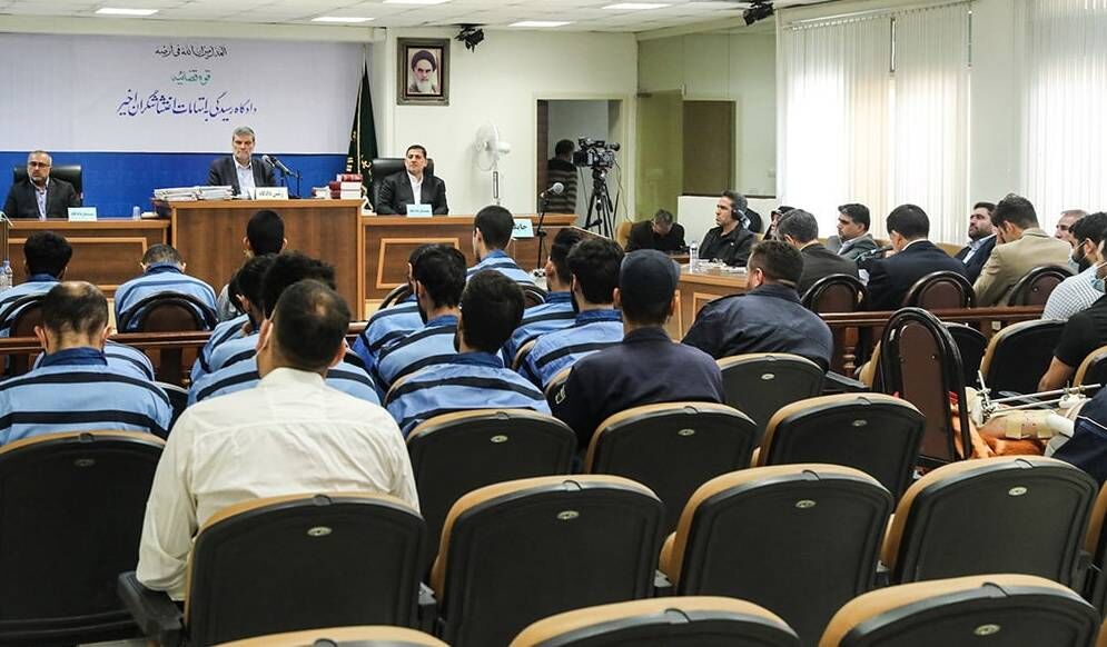اولین جلسه دادگاه اتهامات اغتشاشگران تهران/ درخواست پدر شهید برای اشد مجازات!
