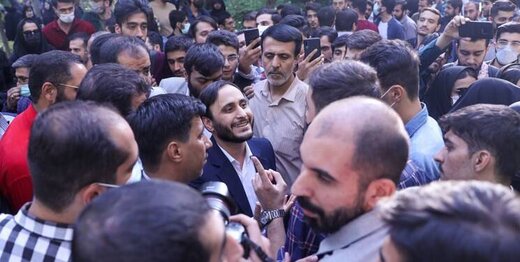 سخنگوی دولت: دختری از من اماننامه گرفت تا او را در گونی نبرند! سخنگوی دولت: دختری از من اماننامه گرفت تا او را در گونی نبرند!