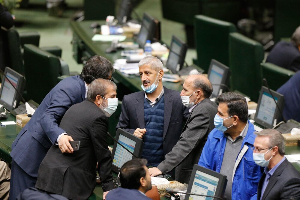 تصویب کلیات لایحه متناسبسازی حقوق کارکنان دولت و بازنشستگان کشوری و لشکری تصویب کلیات لایحه متناسبسازی حقوق کارکنان دولت و بازنشستگان کشوری و لشکری