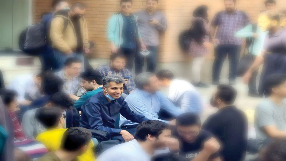 پایان عادل فردوسیپور در تلویزیون بعد از ناهار شریف؟ +ویدئو پایان عادل فردوسیپور در تلویزیون بعد از ناهار شریف؟ +ویدئو