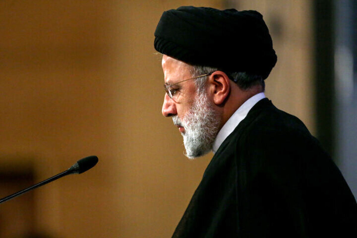 ویدئوی فریادهای یک هموطن حین سخنرانی رئیسی: دست بردارید از افکار پوسیده! ویدئوی فریادهای یک هموطن حین سخنرانی رئیسی: دست بردارید از افکار پوسیده!