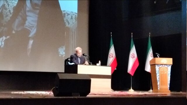 لاریجانی پیام فرستاد/ شاید در گوشهای از سخنان طرف مقابل حرف حقی وجود داشته باشد لاریجانی پیام فرستاد/ شاید در گوشهای از سخنان طرف مقابل حرف حقی وجود داشته باشد