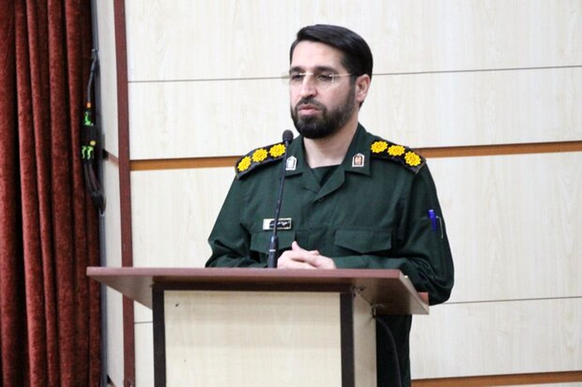 رئیس پژاک به دختر خودش تجاوز کرد، حالا شعار زن، زندگی و آزادی سر می‌دهد