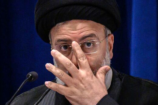 پس از رخدادهای اخیر کشور دولت درحال اخراج گسترده و تسویه‌حساب سیاسی در شهرهای‌کوچک است