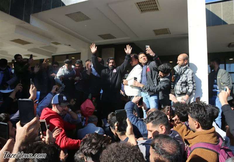 عکس| استقبال پرشور شیرازی‌ها از هادی چوپان