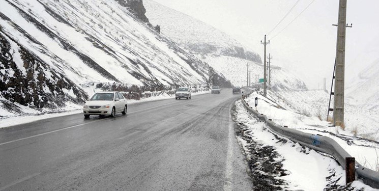 آخرین وضعیت جادههای کشور؛ بارش پراکنده برف و باران محورهای شمالی آخرین وضعیت جادههای کشور؛ بارش پراکنده برف و باران محورهای شمالی