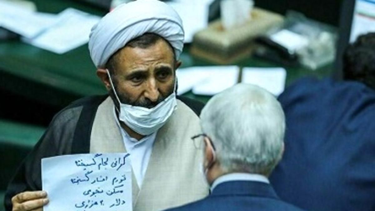 تا دو هفته دیگر روسریها به سر زنان برمیگردد/ حساب بانکی زنان بیحجاب مسدود میشود! تا دو هفته دیگر روسریها به سر زنان برمیگردد/ حساب بانکی زنان بیحجاب مسدود میشود!