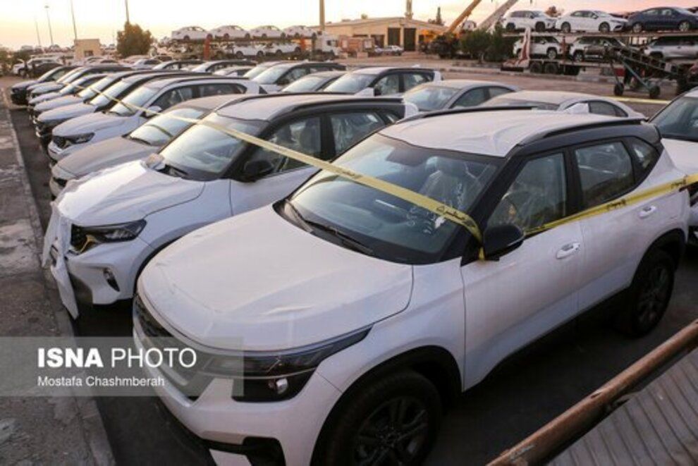 دستورالعمل فروش وارداتیها؛ خودروهای وارداتی به این افراد فروخته نمیشود دستورالعمل فروش وارداتیها؛ خودروهای وارداتی به این افراد فروخته نمیشود
