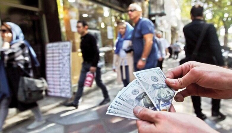 بازار ارز روی لبه حساس قیمتی؛ دلار وارد کانال جدید می‌شود؟ +نمودار