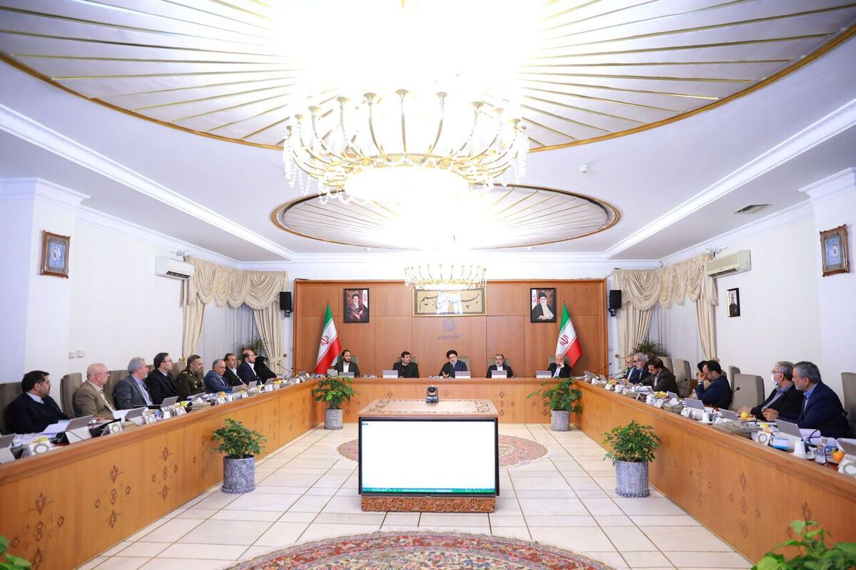پیشنهاد رئیسی درباره حقوق کارمندان در سال ۱۴۰۲ پیشنهاد رئیسی درباره حقوق کارمندان در سال ۱۴۰۲