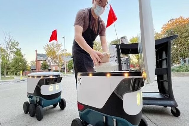 «اوبر» ربات‌ها را به جای رانندگان به کار می‌گیرد +عکس