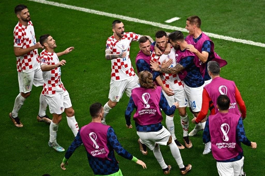 برای اولین بار یک بازی در جام جهانی قطر به ۱۲۰ دقیقه کشیده شد