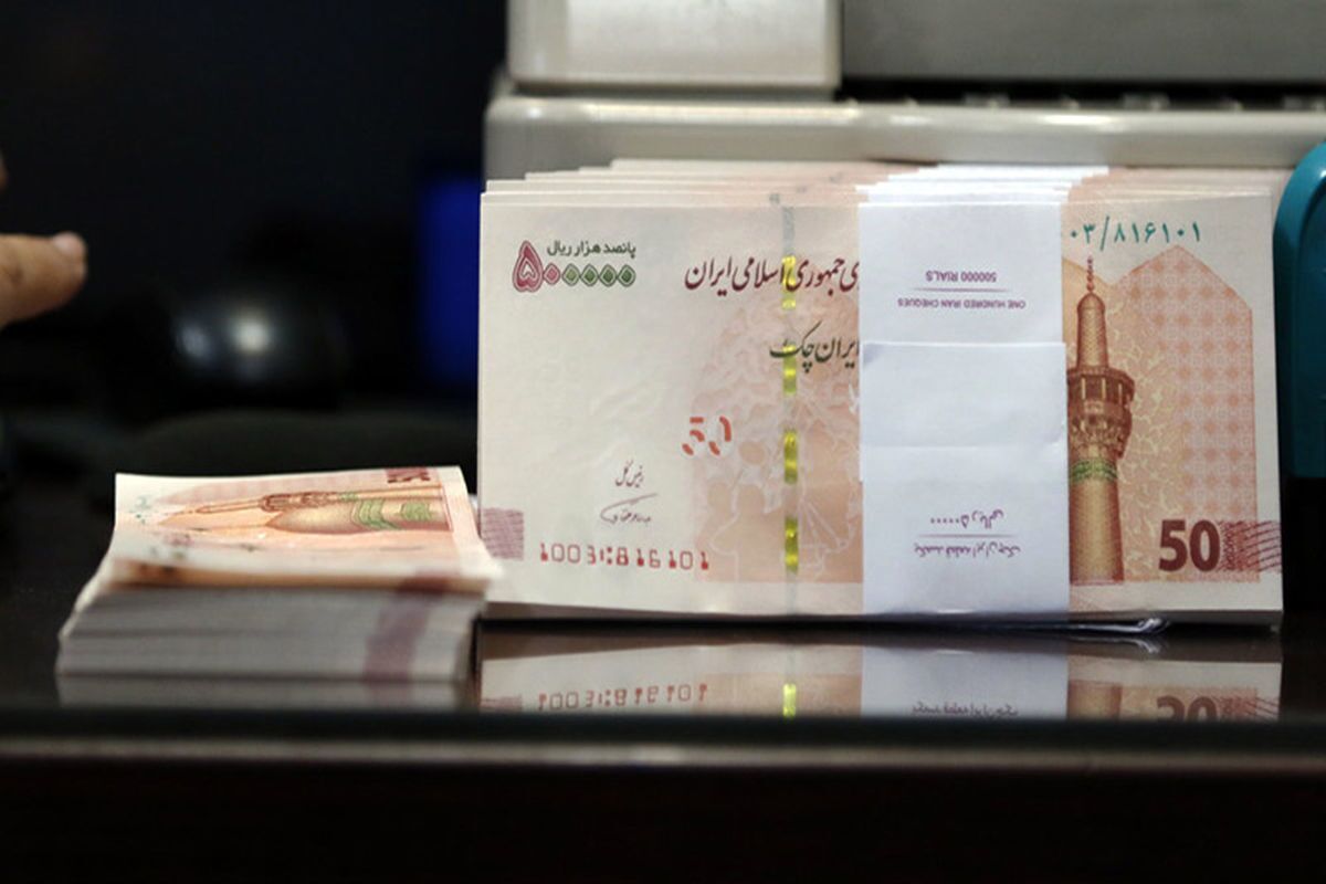 حداقل حقوق سال ۱۴۰۲ دوباره تغییر میکند؟ حداقل حقوق سال ۱۴۰۲ دوباره تغییر میکند؟