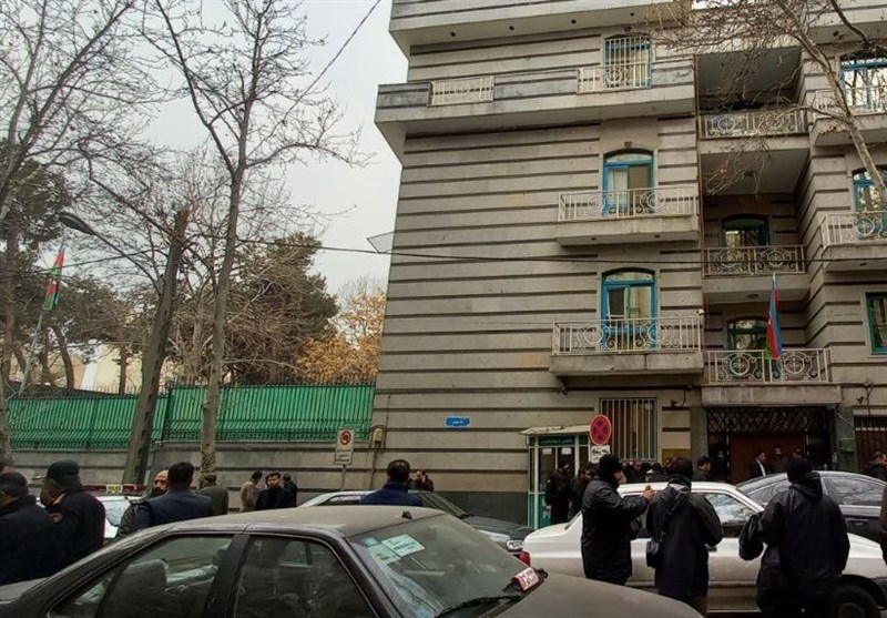 همسر فرد حملهکننده به سفارت، قاچاقی وارد کشور آذربایجان شده است! همسر فرد حملهکننده به سفارت، قاچاقی وارد کشور آذربایجان شده است!